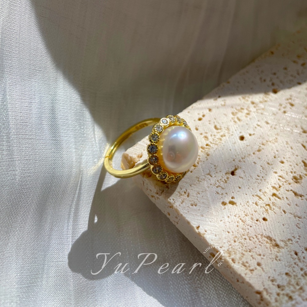 Natural real flat bottom pearl ring